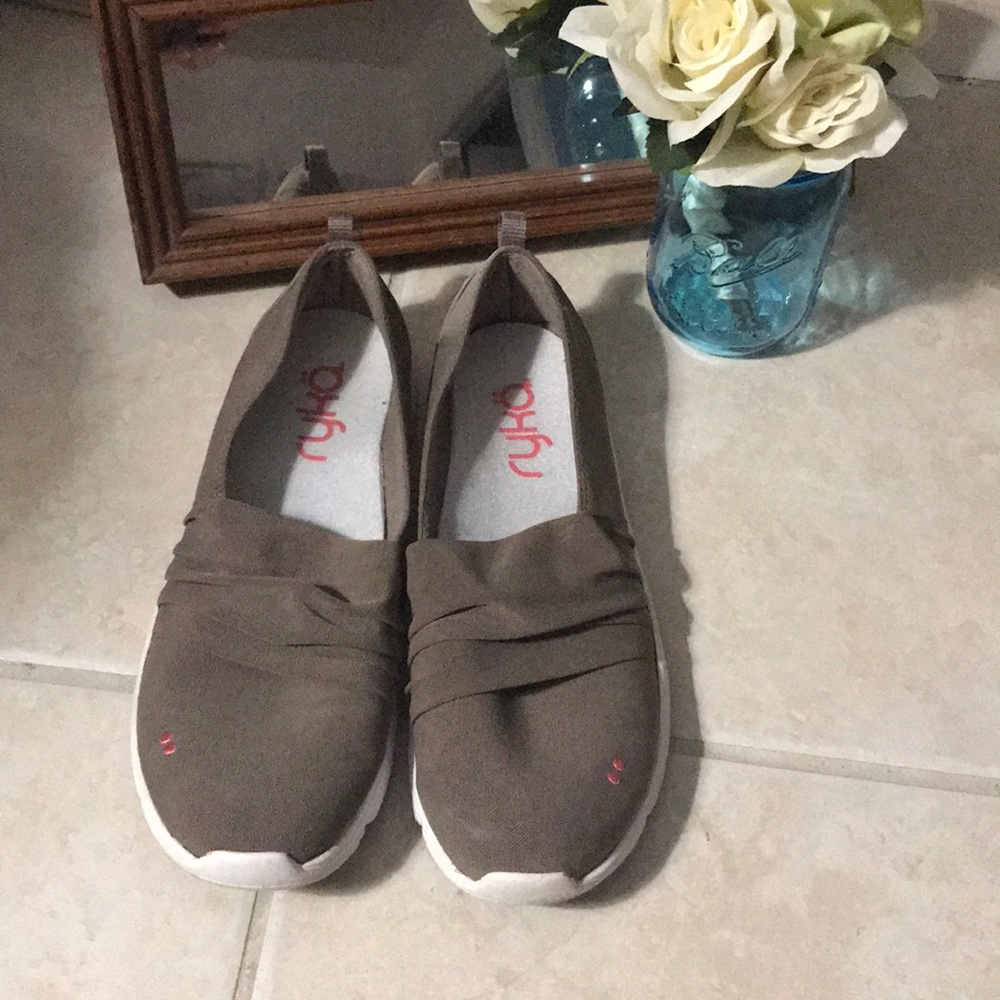 Ryka tan slip on walking shoes 8.5